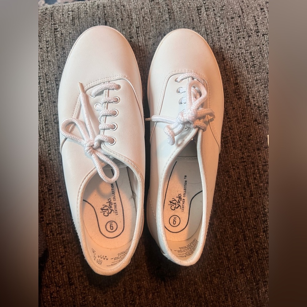 City Slickers leather white sneakers.  LNWOT Size 9 Women's White Casual Shoes